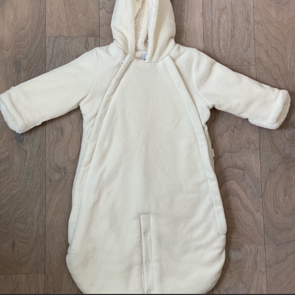 Baby Gap sack size 3-6 months
